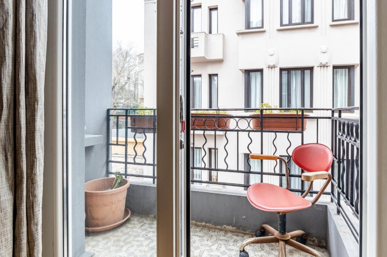 Flat With Balcony And Bosphorus View In Beyoglu Apartment Istanbul Exterior foto