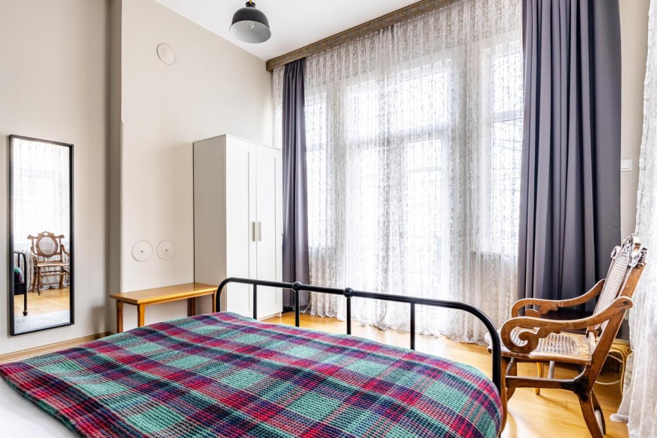 Flat With Balcony And Bosphorus View In Beyoglu Apartment Istanbul Exterior foto
